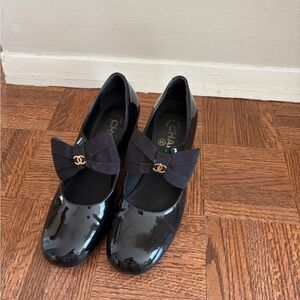 Chanel patent bow mary jane shoes heels